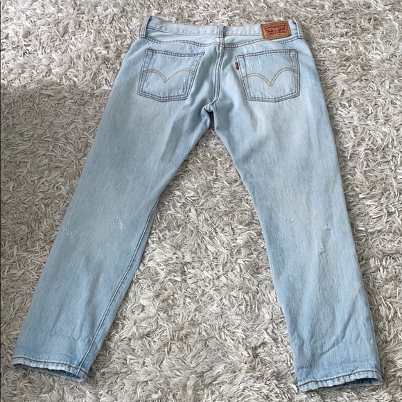 SOLD✔️ Levi’s 501 light-wash distressed jeans - Picture 2 of 5